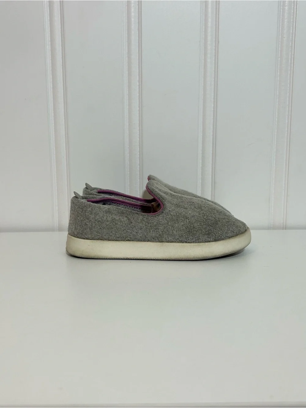 Allbirds smallbirds Kids Grey Slip-On Shoes with Pink Trim
